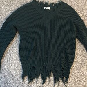 Zara Dark Green V-Neck Sweater with Frayed Hem